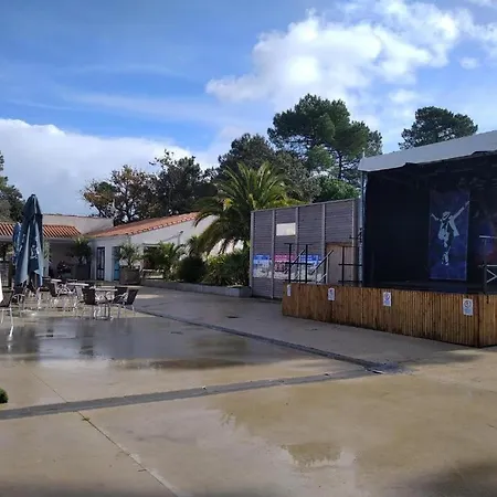 Mobil Ronce Le Bain منتزه العطل لا ترمبلاد