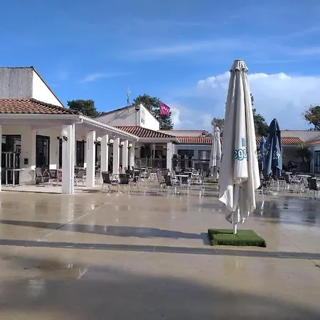 منتزه العطل Mobil Ronce Le Bain *