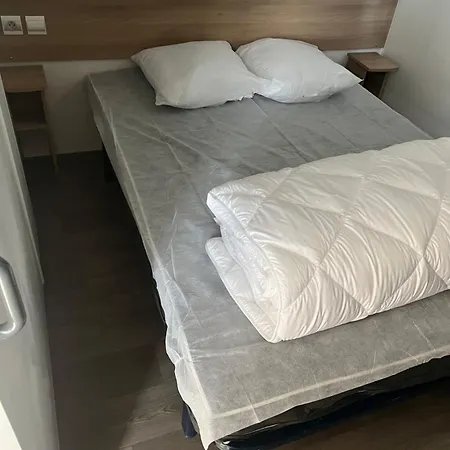 Mobil Ronce Le Bain منتزه العطل